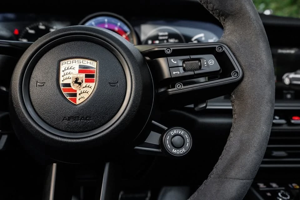 2020 Porsche 992 Carrera S - Image 11 of 17