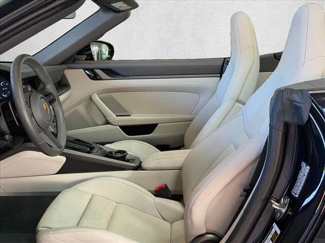 2020 Porsche 992 Carrera S - Image 5 of 16