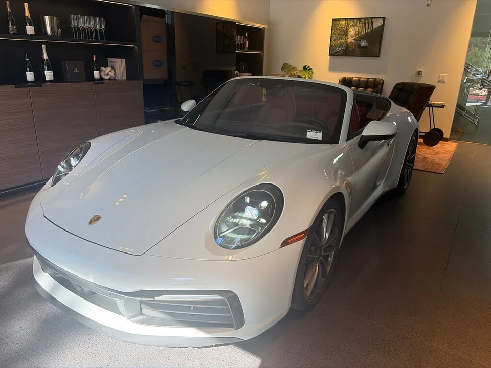2020 Porsche 992 Carrera S - Image 8 of 15