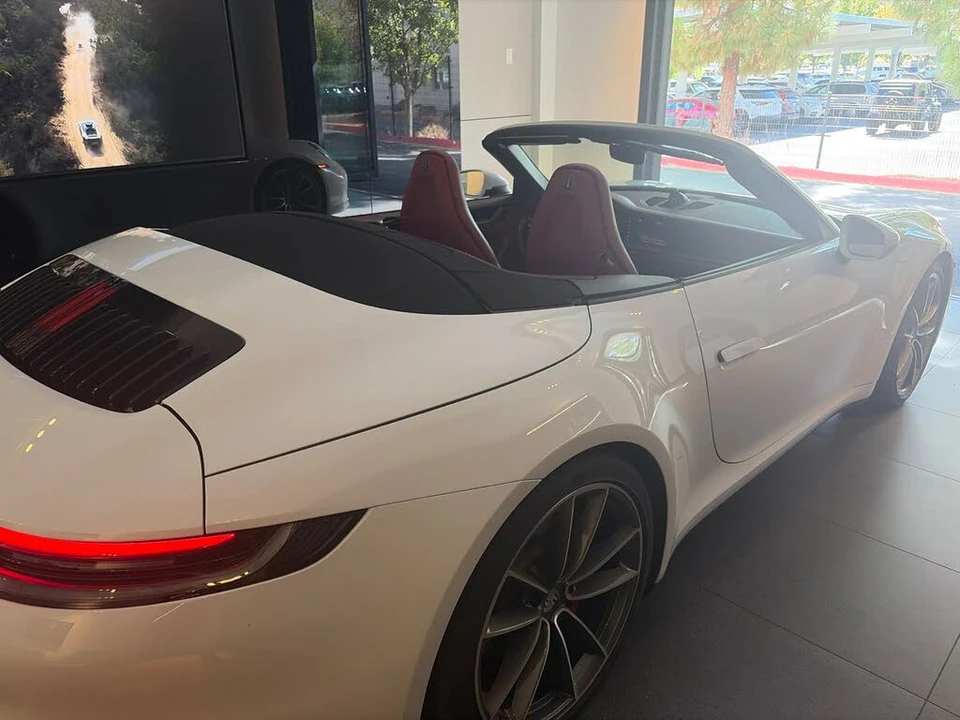 2020 Porsche 992 Carrera S - Image 11 of 15