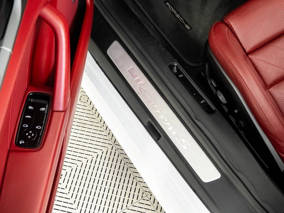 2020 Porsche 992 Carrera S - Image 8 of 31