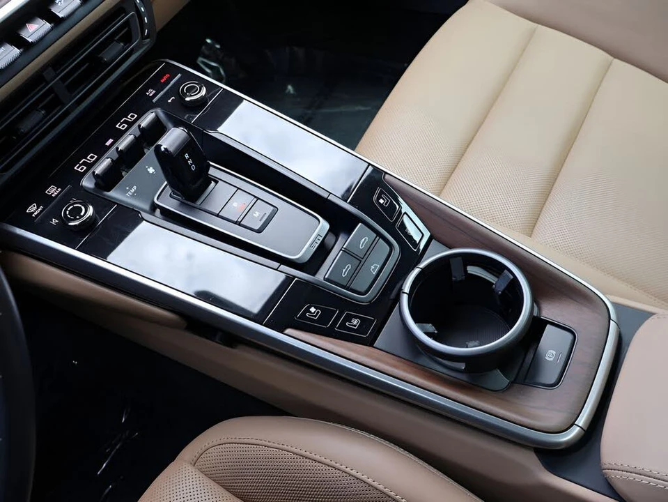 2020 Porsche 992 Carrera S - Image 24 of 31