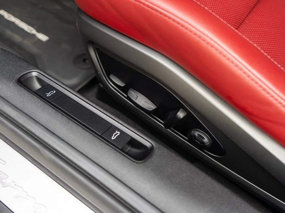 2020 Porsche 992 Carrera S - Image 29 of 31
