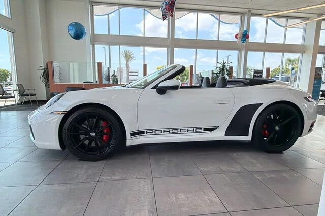 2020 Porsche 992 Carrera S - Image 7 of 31