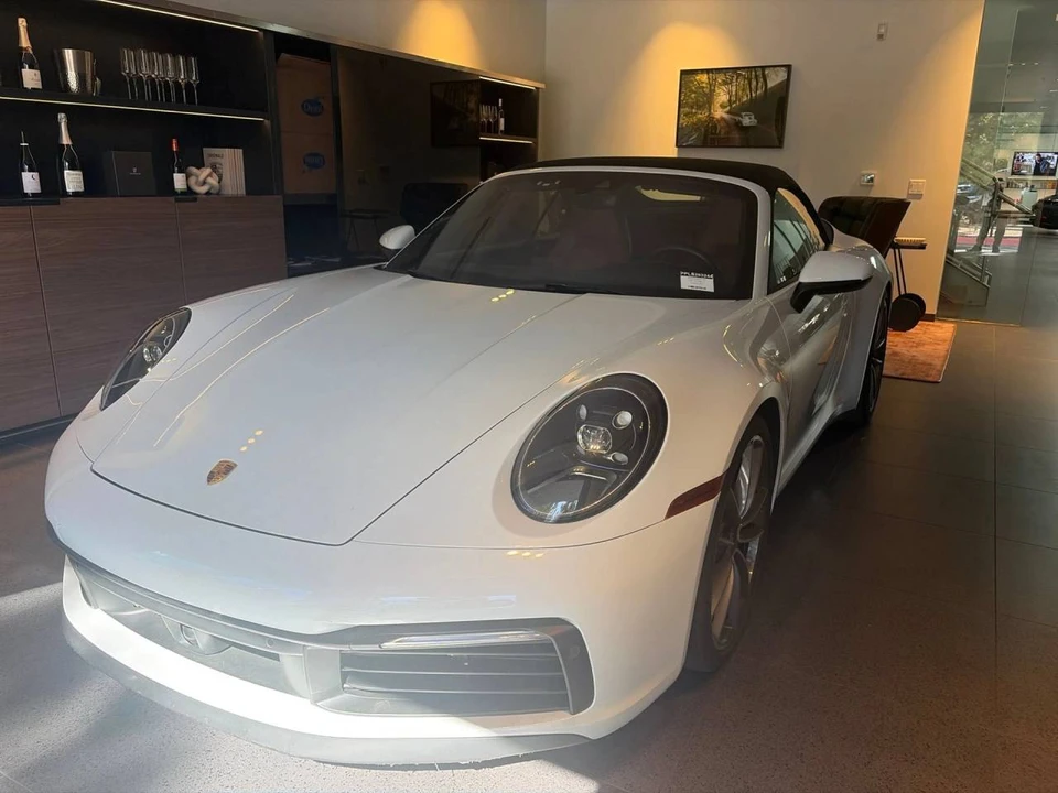 2020 Porsche 992 Carrera S - Image 2 of 4