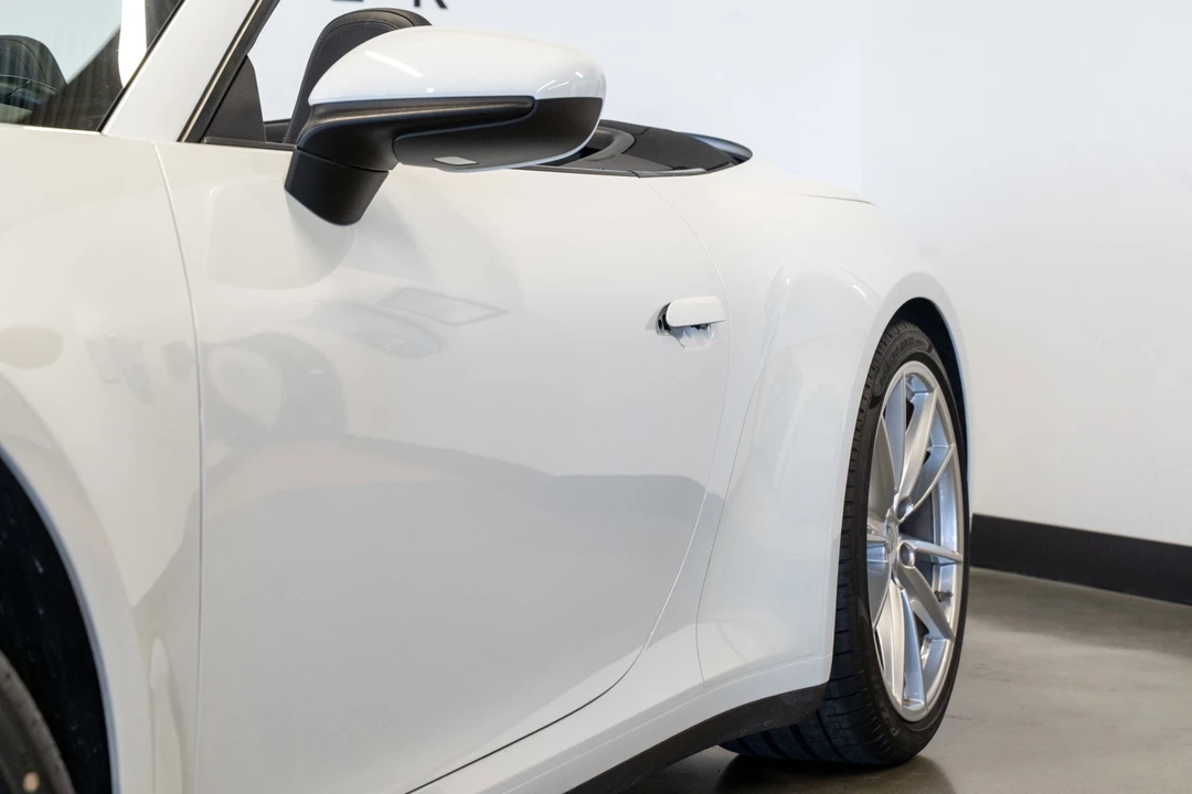 2020 Porsche - Image 24 of 31