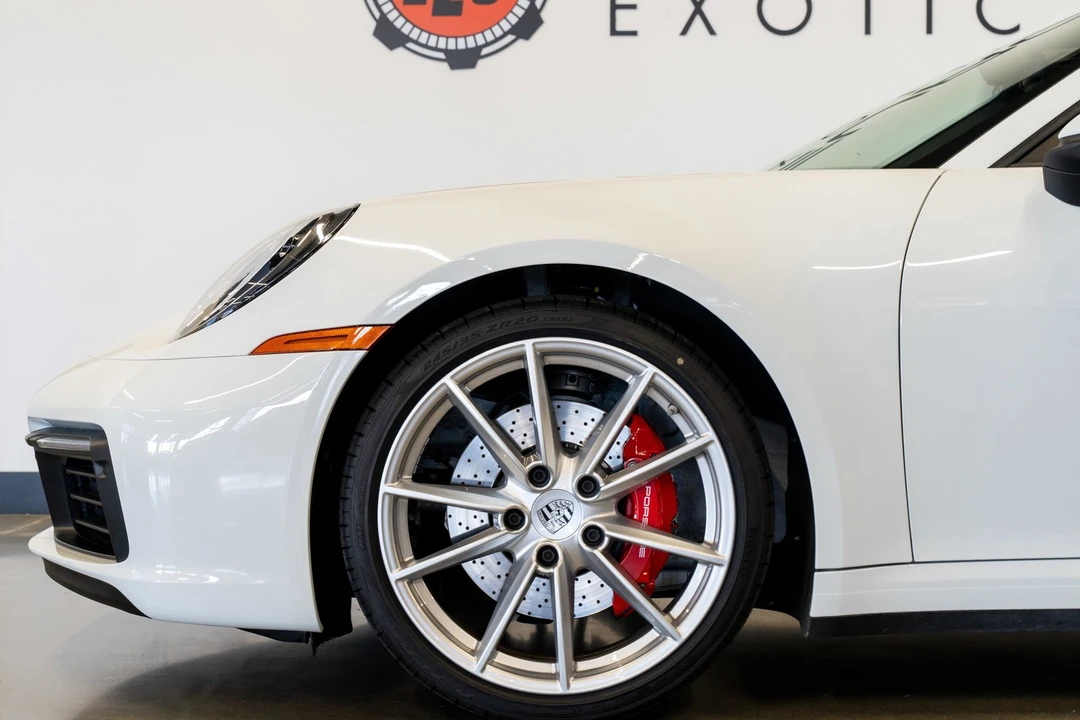 2020 Porsche - Image 19 of 31