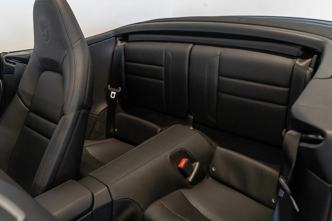2020 Porsche - Image 10 of 31
