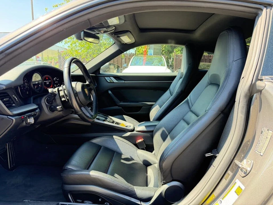 2020 Porsche 992 Carrera S - Image 12 of 31