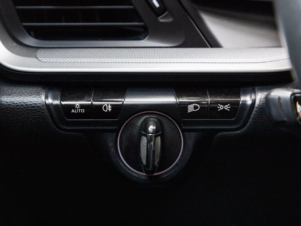 2020 Porsche 992 Carrera S - Image 17 of 31