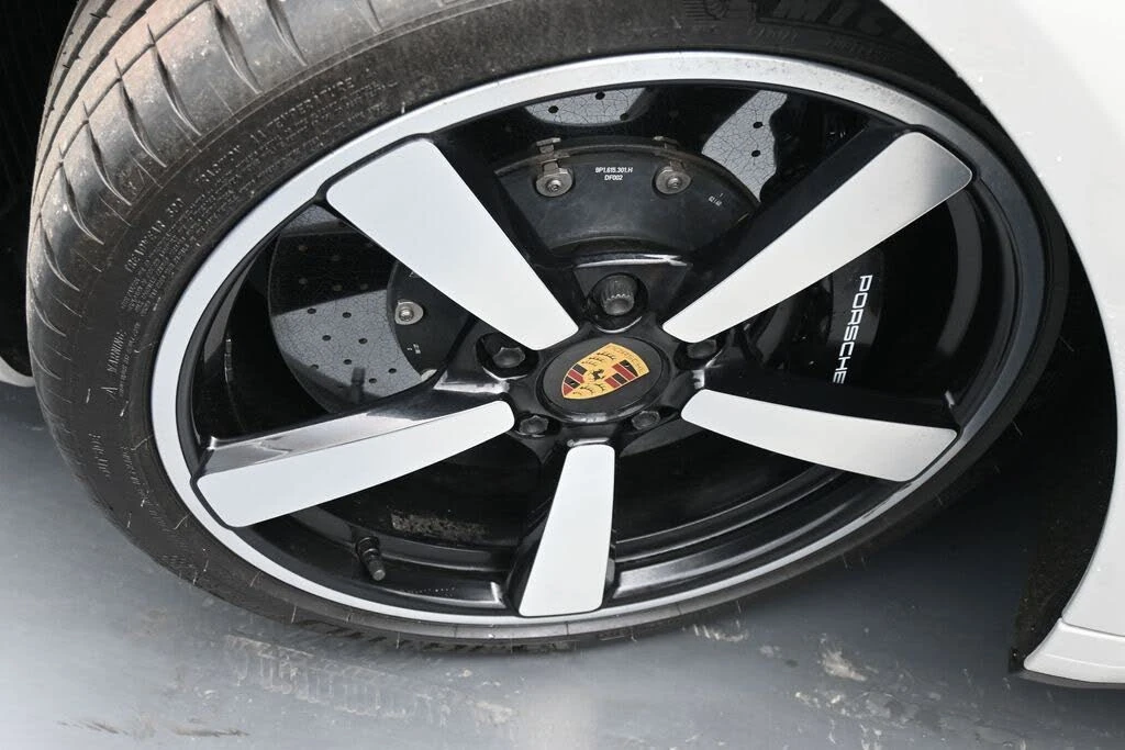 2020 Porsche 992 Carrera S - Image 16 of 31