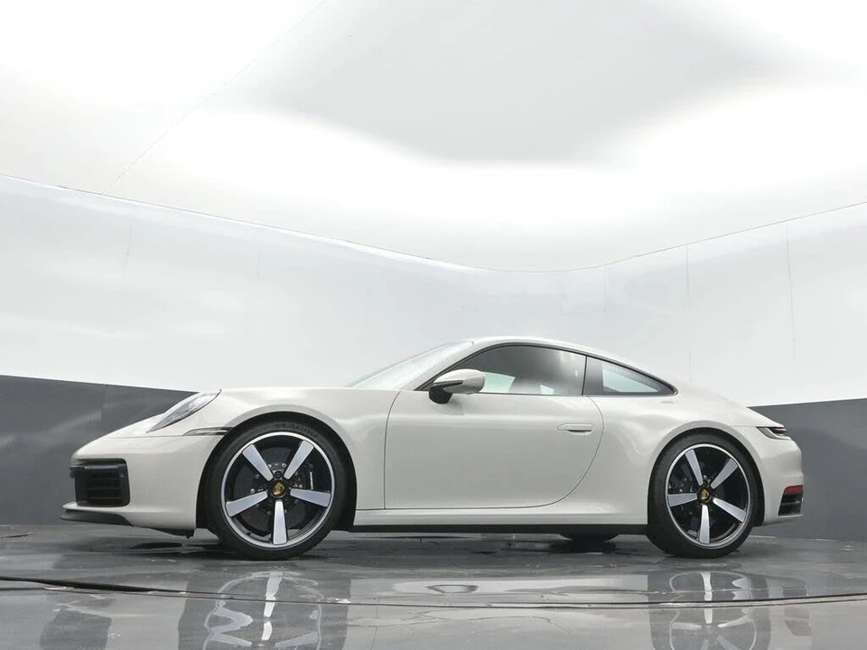 2020 Porsche 992 Carrera S - Image 13 of 31