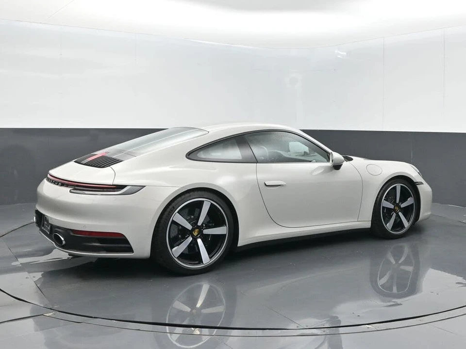 2020 Porsche 992 Carrera S - Image 8 of 31
