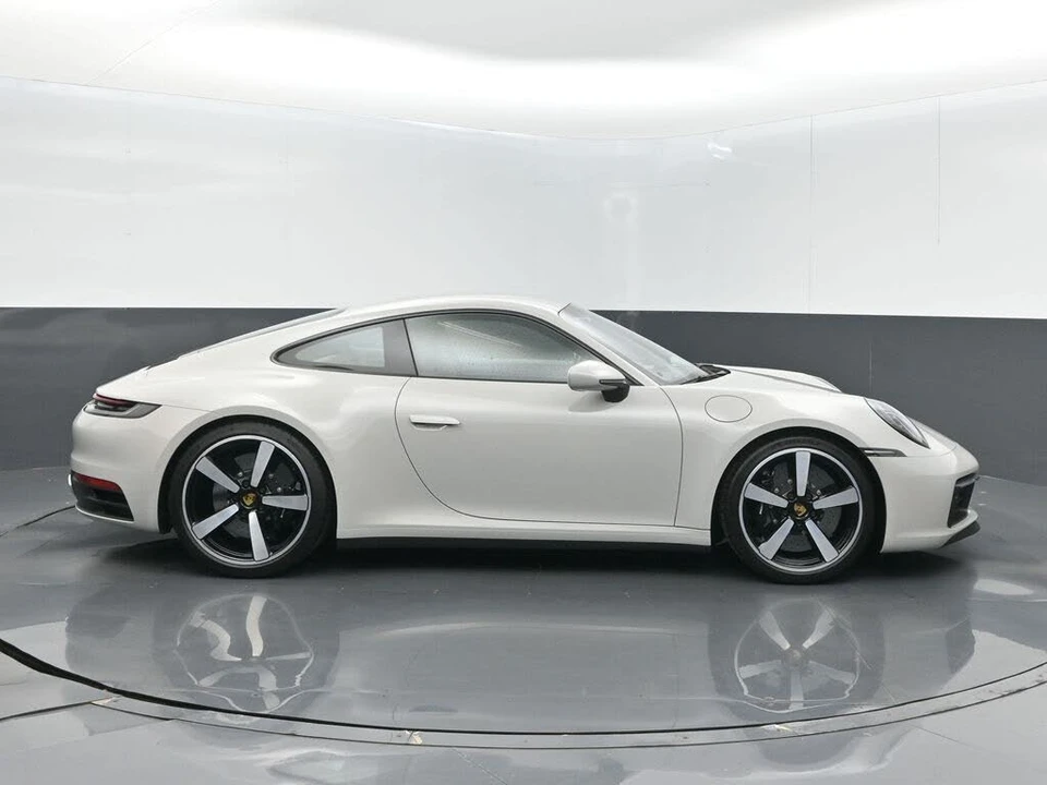 2020 Porsche 992 Carrera S - Image 5 of 31