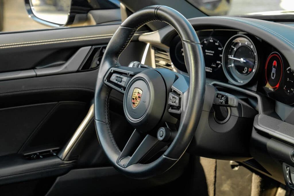 2020 Porsche 992 Carrera S - Image 17 of 31