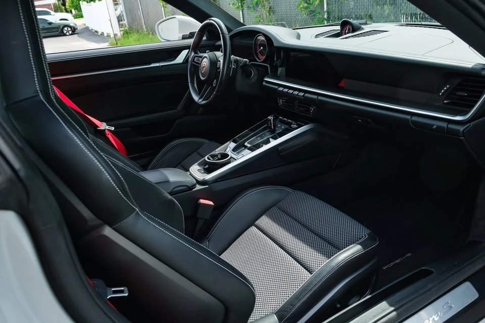 2020 Porsche 992 Carrera S - Image 18 of 20