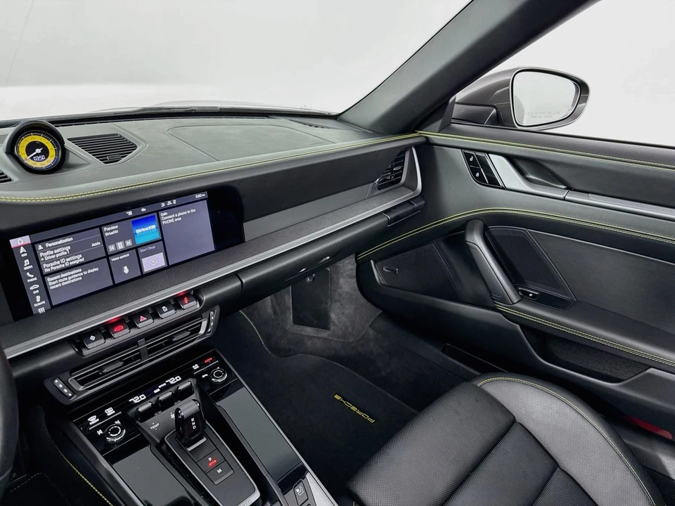 2020 Porsche 992 Carrera S - Image 25 of 31