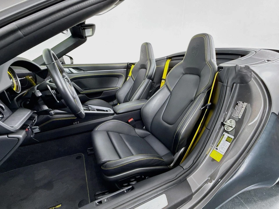 2020 Porsche 992 Carrera S - Image 11 of 31