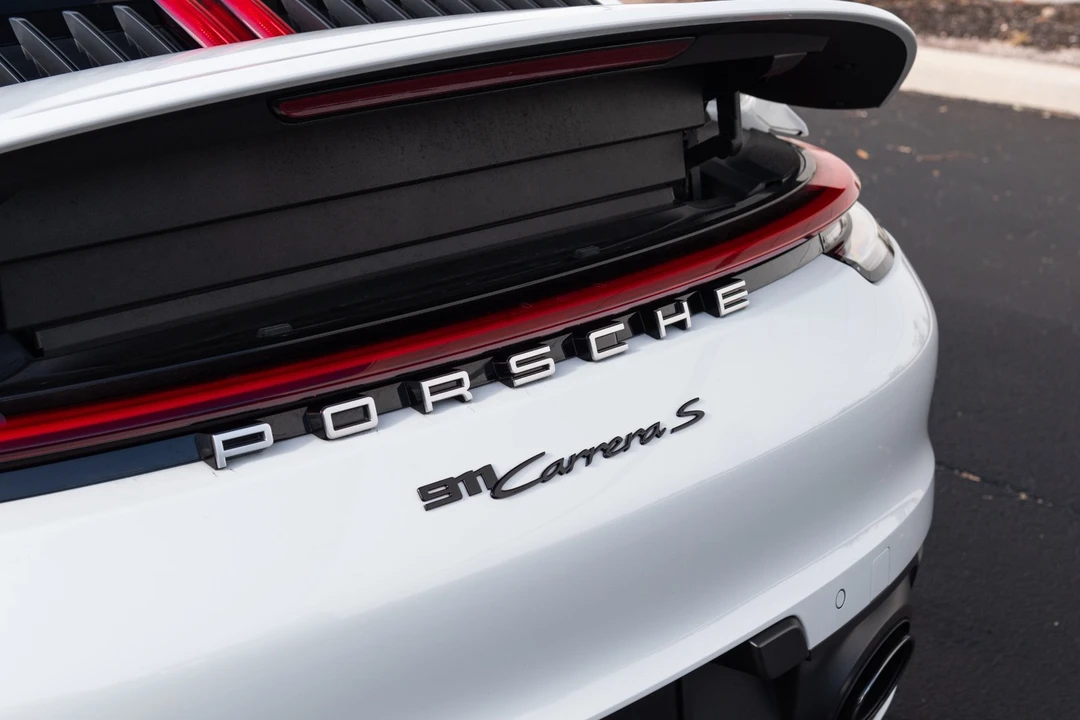 2020 Porsche - Image 27 of 31