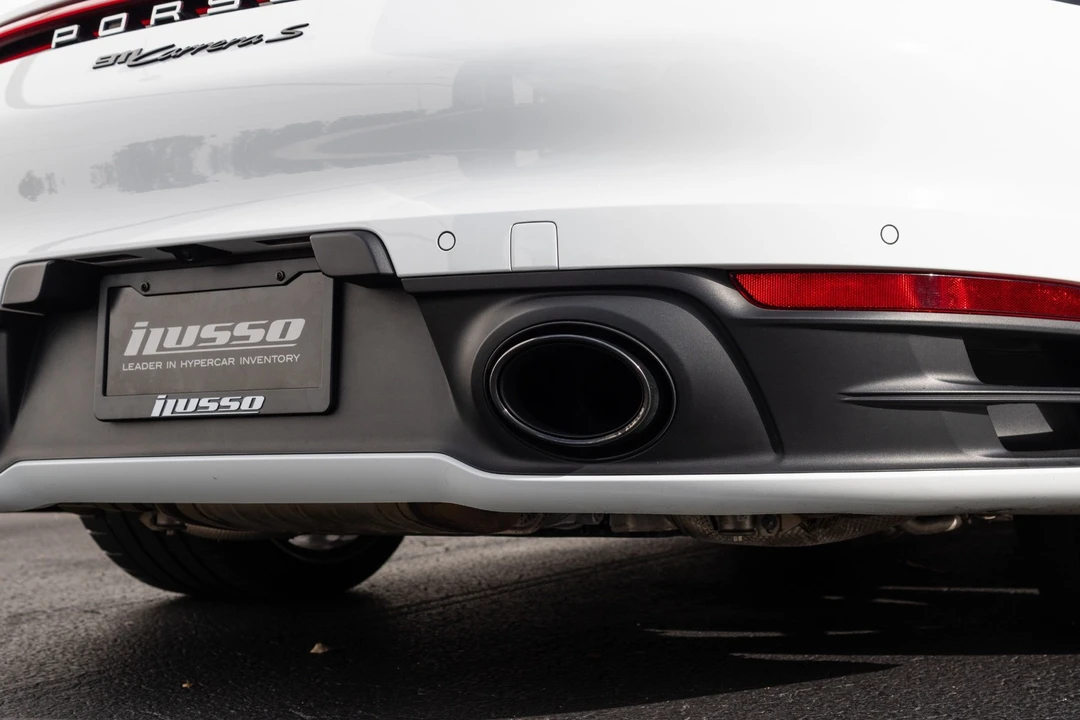 2020 Porsche - Image 18 of 31