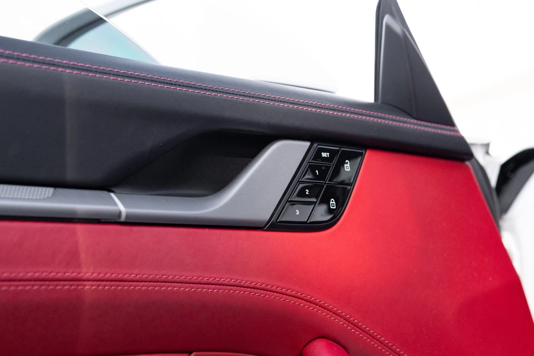 2020 Porsche - Image 31 of 31
