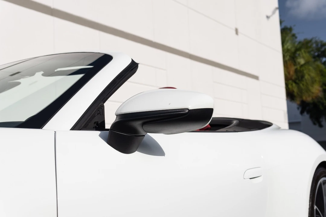 2020 Porsche - Image 21 of 31