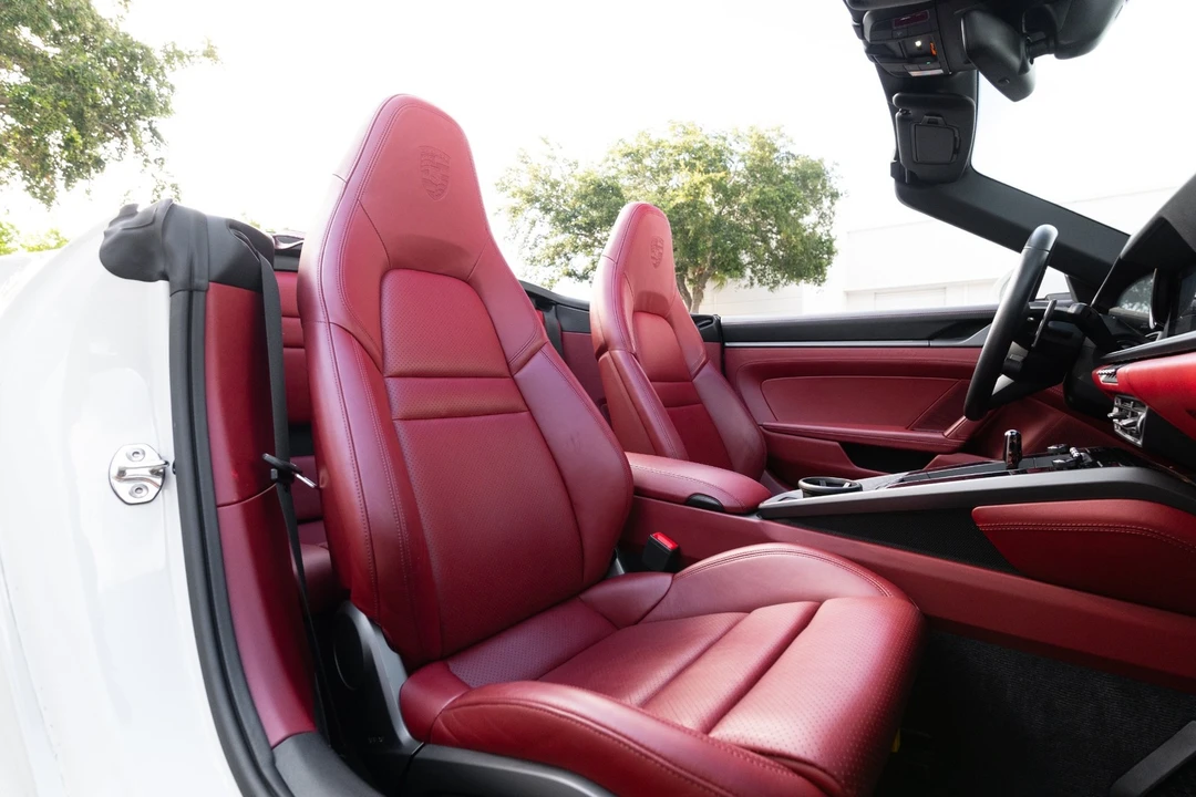 2020 Porsche - Image 7 of 31