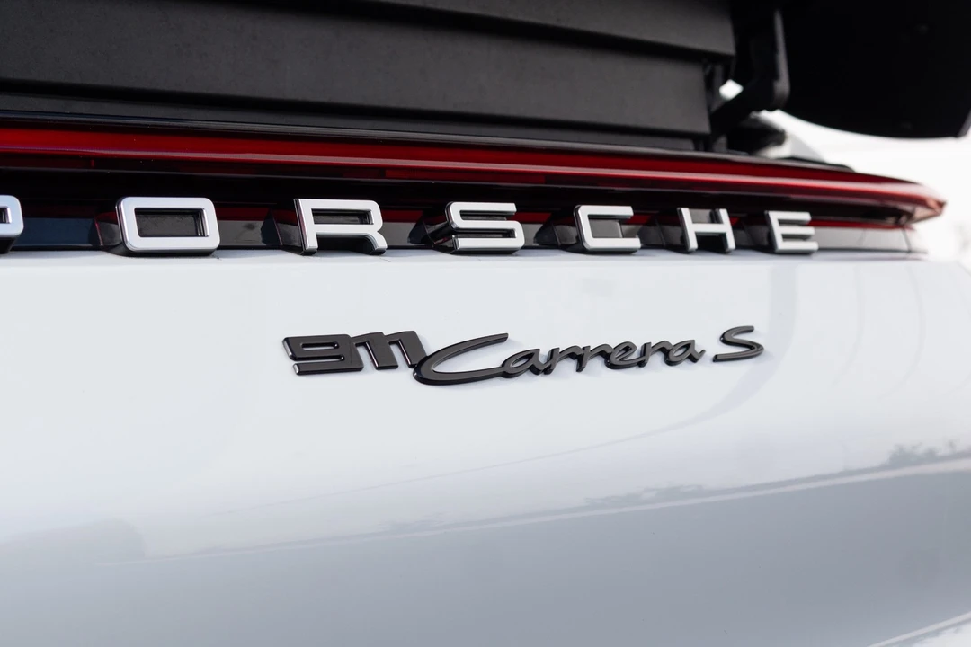 2020 Porsche - Image 28 of 31