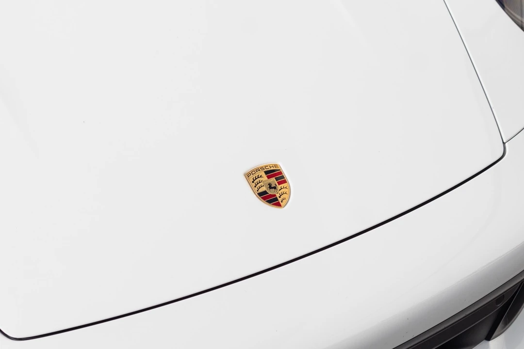 2020 Porsche - Image 12 of 31