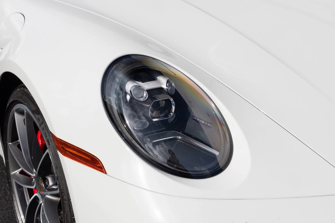 2020 Porsche - Image 11 of 31