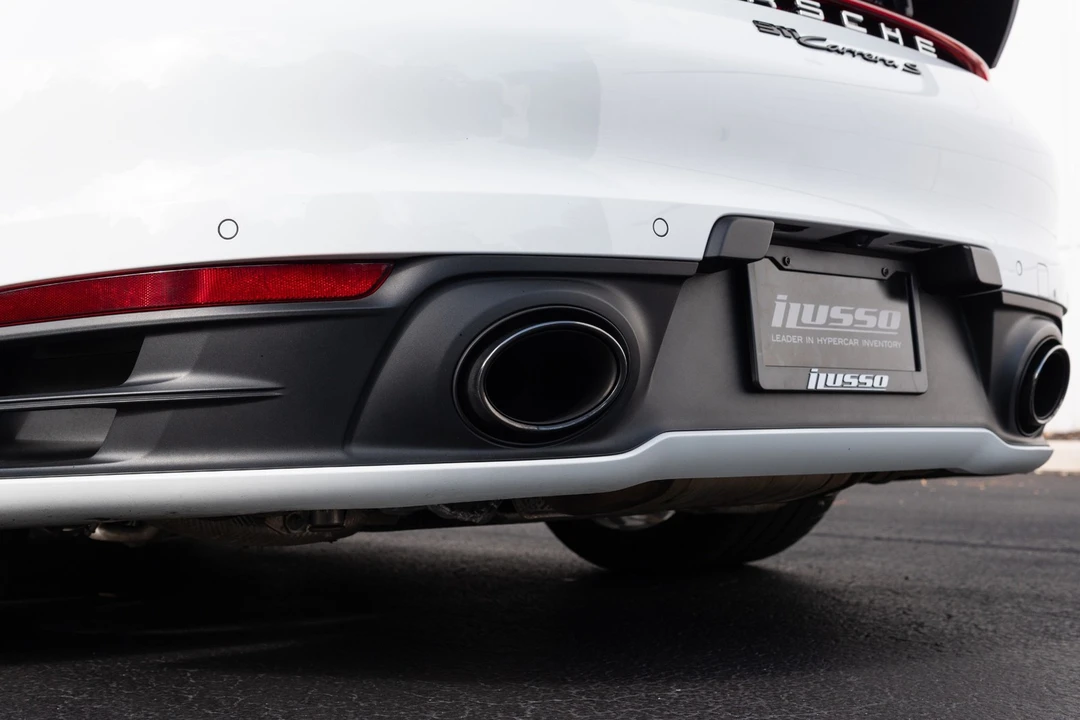 2020 Porsche - Image 26 of 31