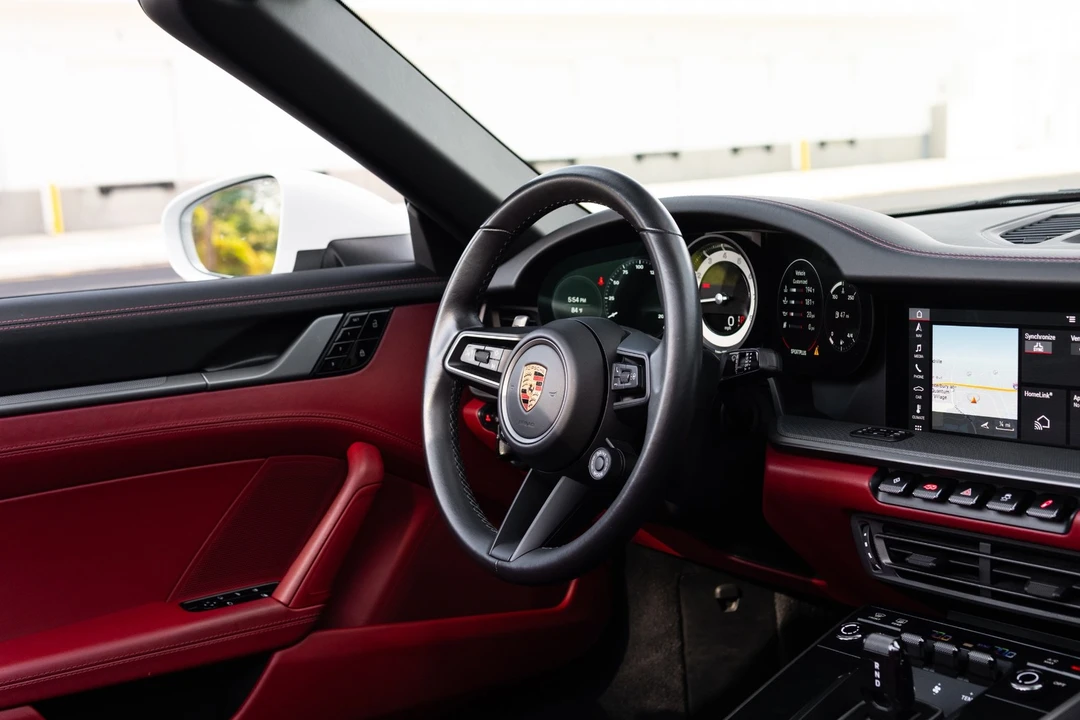 2020 Porsche - Image 5 of 31
