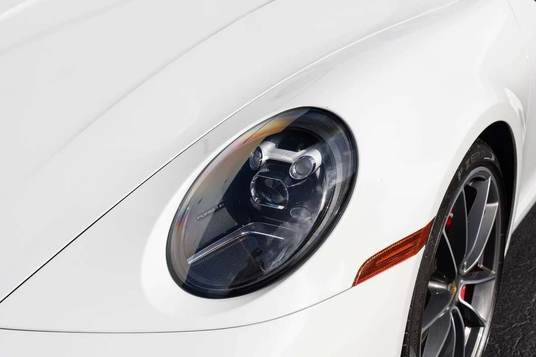 2020 Porsche - Image 20 of 31