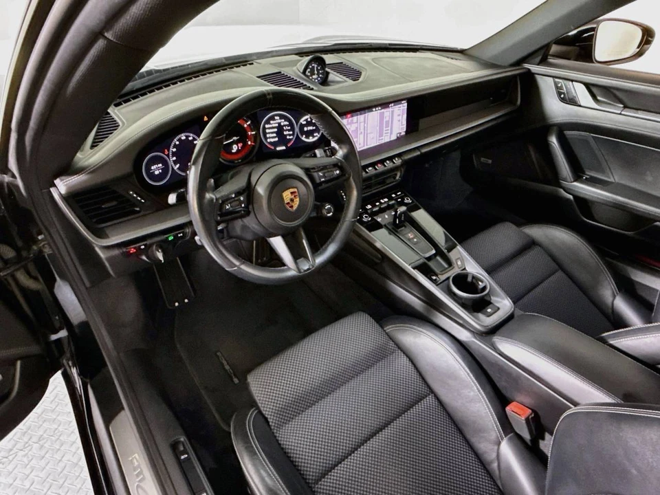 2020 Porsche 992 Carrera - Image 4 of 4