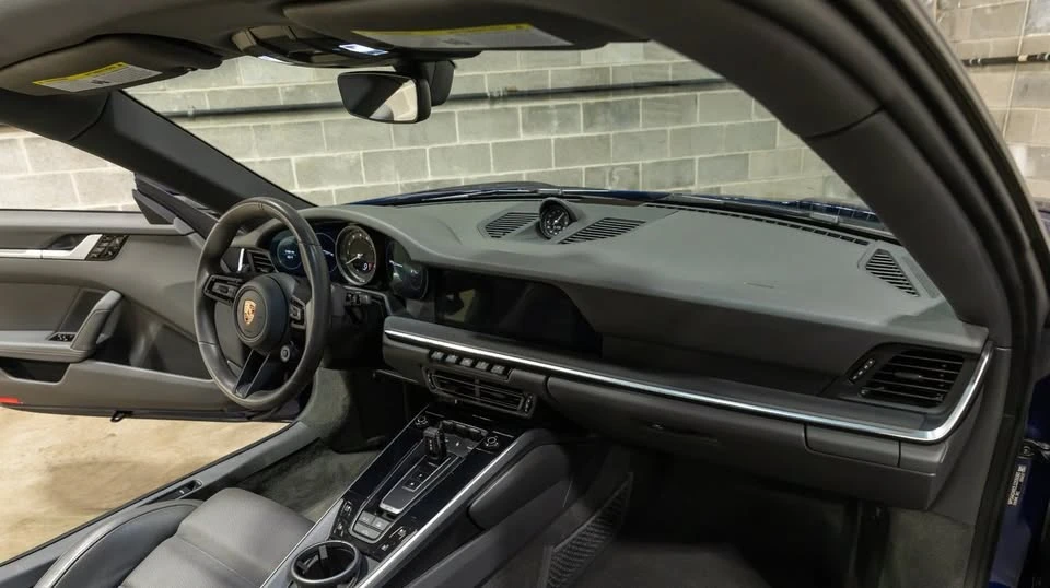2020 Porsche 992 Carrera - Image 15 of 19