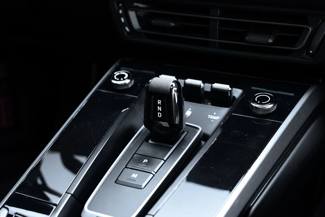 2020 Porsche 992 Carrera - Image 29 of 31