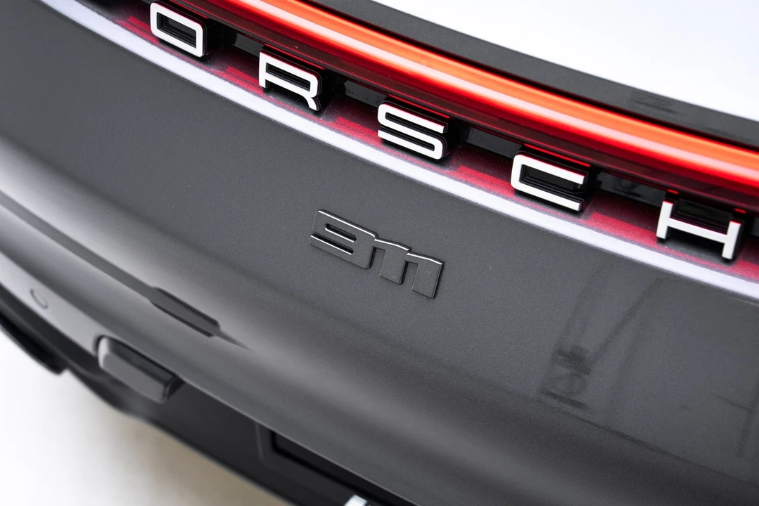 2020 Porsche 992 Carrera - Image 26 of 31