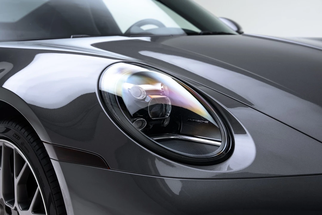 2020 Porsche 992 Carrera - Image 11 of 31