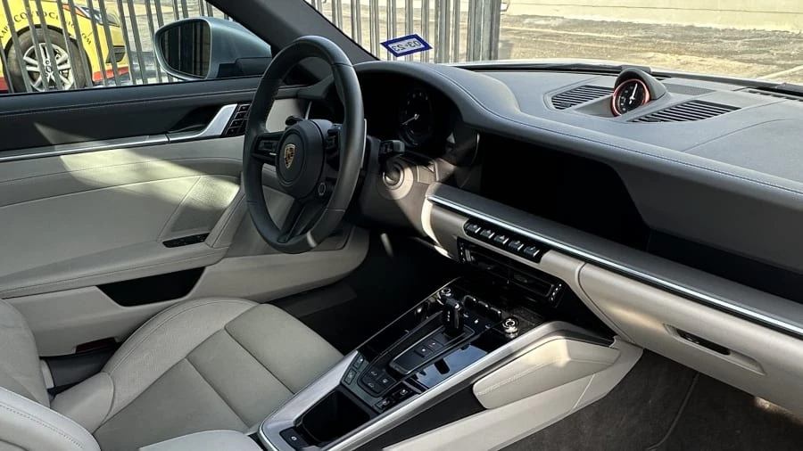 2020 Porsche 992 Carrera - Image 4 of 13