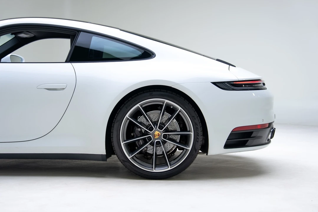 2020 Porsche 992 Carrera - Image 17 of 21