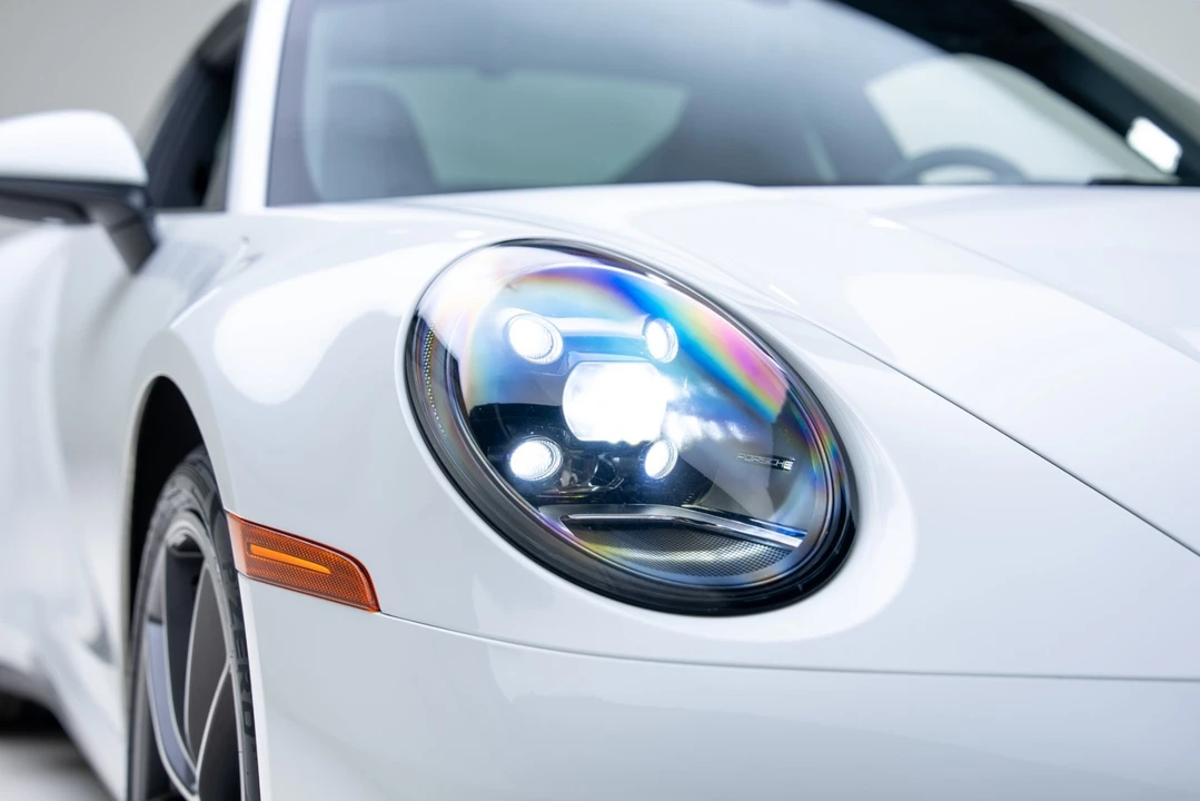 2020 Porsche 992 Carrera - Image 12 of 21