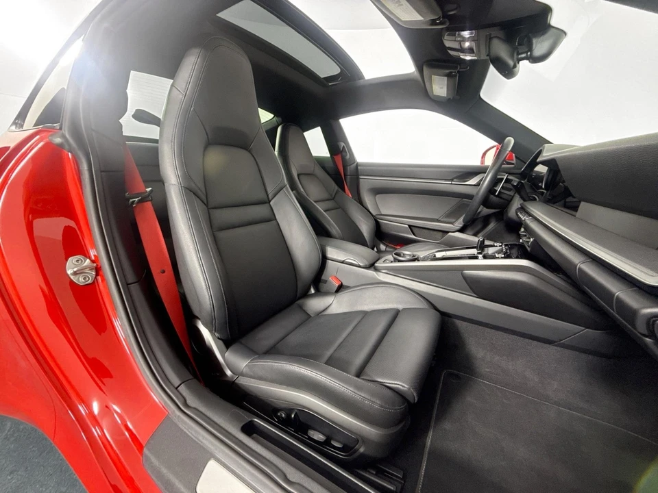 2020 Porsche 992 Carrera - Image 29 of 31