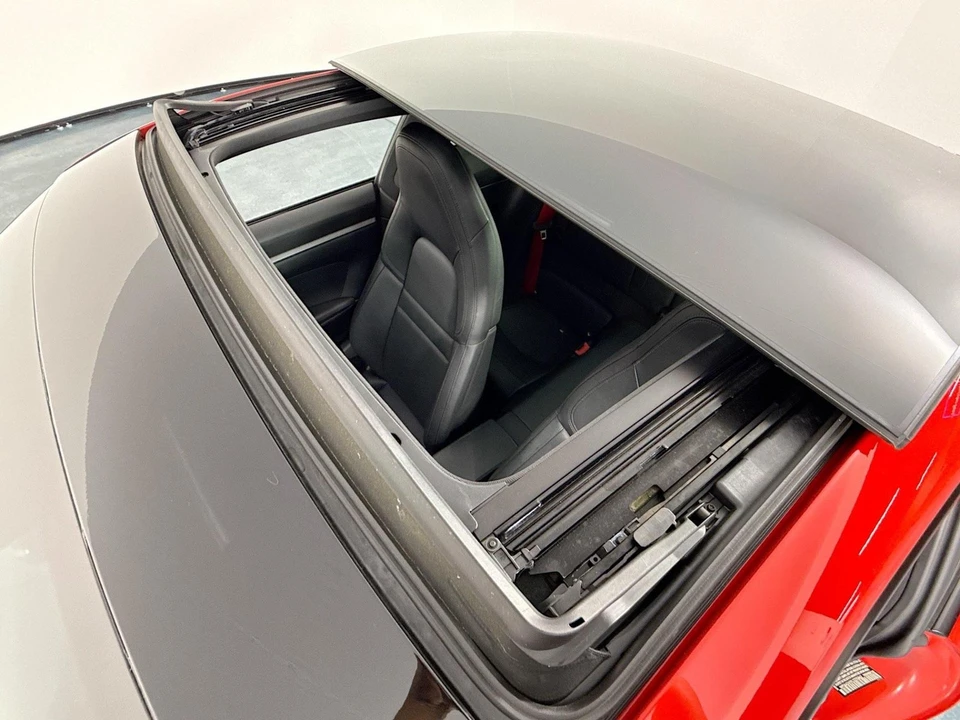 2020 Porsche 992 Carrera - Image 14 of 31