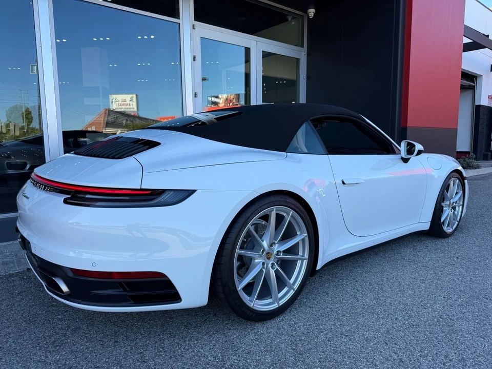 2020 Porsche 992 Carrera - Image 9 of 21