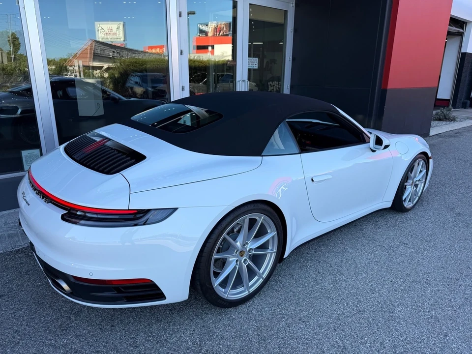 2020 Porsche 992 Carrera - Image 10 of 21