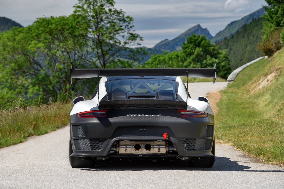 2020 Porsche 991 GT2 RS - Image 16 of 31