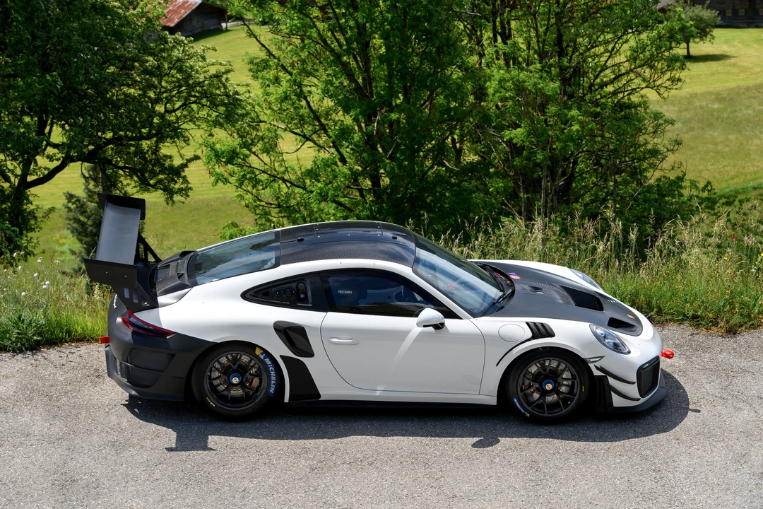 2020 Porsche 991 GT2 RS - Image 5 of 31