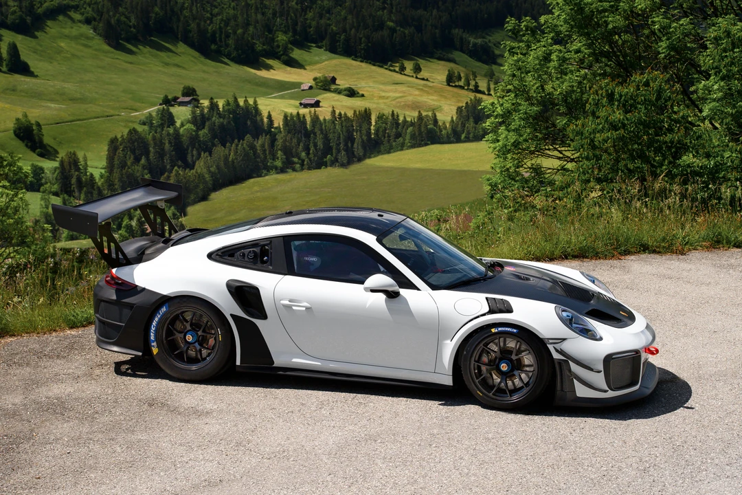 2020 Porsche 991 GT2 RS - Image 4 of 31
