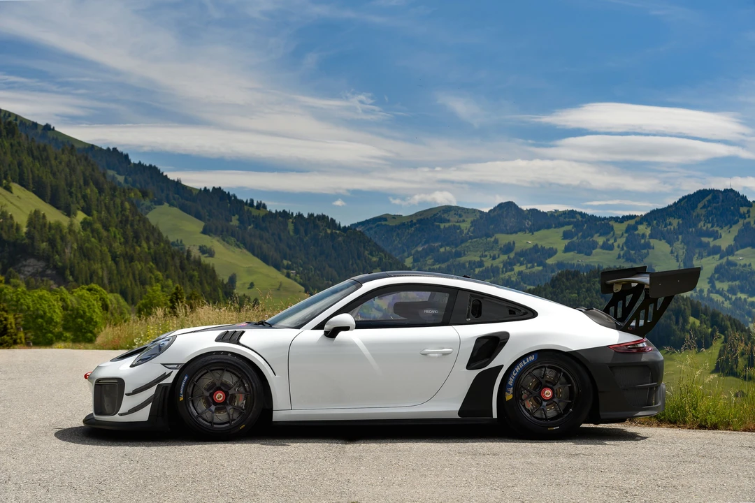 2020 Porsche 991 GT2 RS - Image 6 of 31