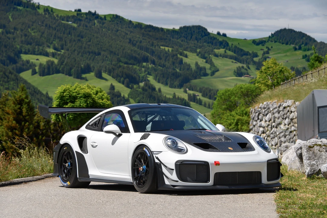2020 Porsche 991 GT2 RS - Image 2 of 31